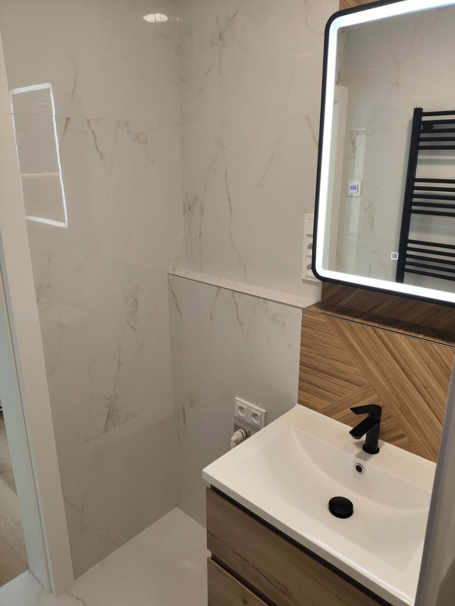 Prenájom bytu 3-izbový 63 m², Hluboká, Brno, Jihomoravský kraj Prenájom bytu 3-izbový 63 m², Hluboká, Brno, Jihomoravský kraj