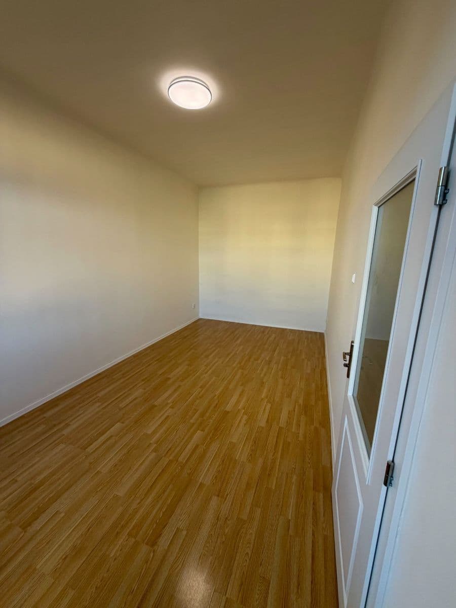 Prenájom bytu 2-izbový 47 m², Janovského, Praha, Praha Prenájom bytu 2-izbový 47 m², Janovského, Praha, Praha