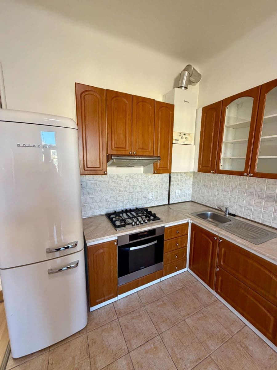 Prenájom bytu 2-izbový 47 m², Janovského, Praha, Praha Prenájom bytu 2-izbový 47 m², Janovského, Praha, Praha