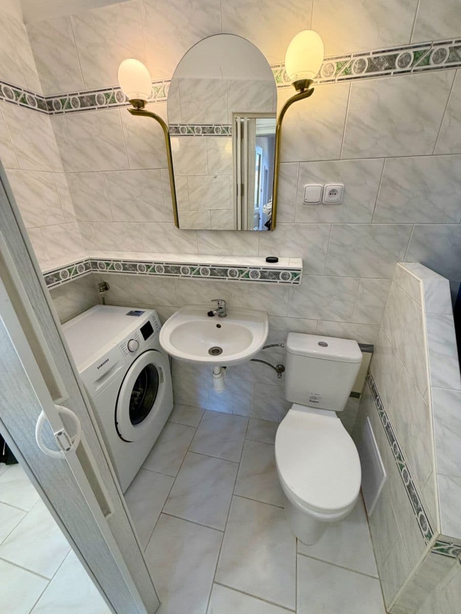 Prenájom bytu 2-izbový 47 m², Janovského, Praha, Praha Prenájom bytu 2-izbový 47 m², Janovského, Praha, Praha