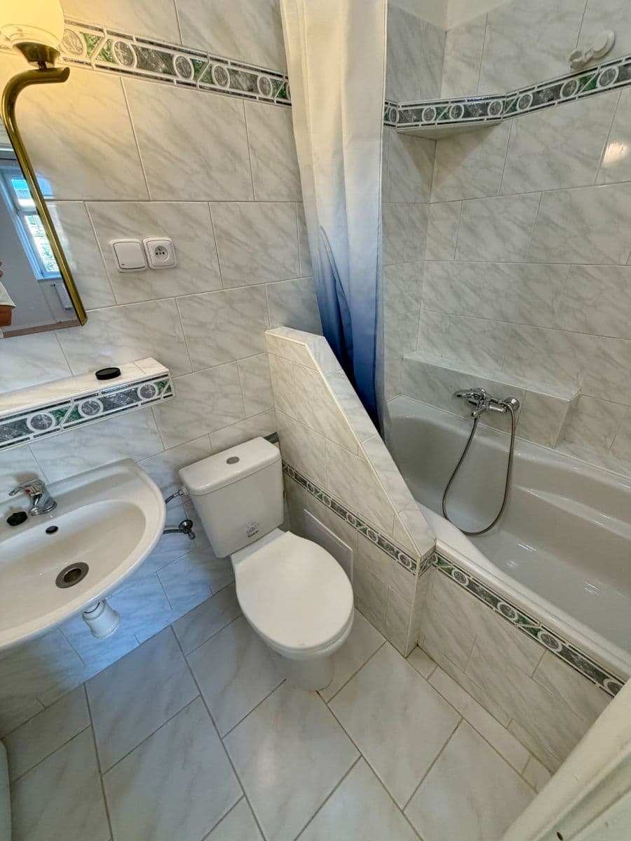 Prenájom bytu 2-izbový 47 m², Janovského, Praha, Praha Prenájom bytu 2-izbový 47 m², Janovského, Praha, Praha