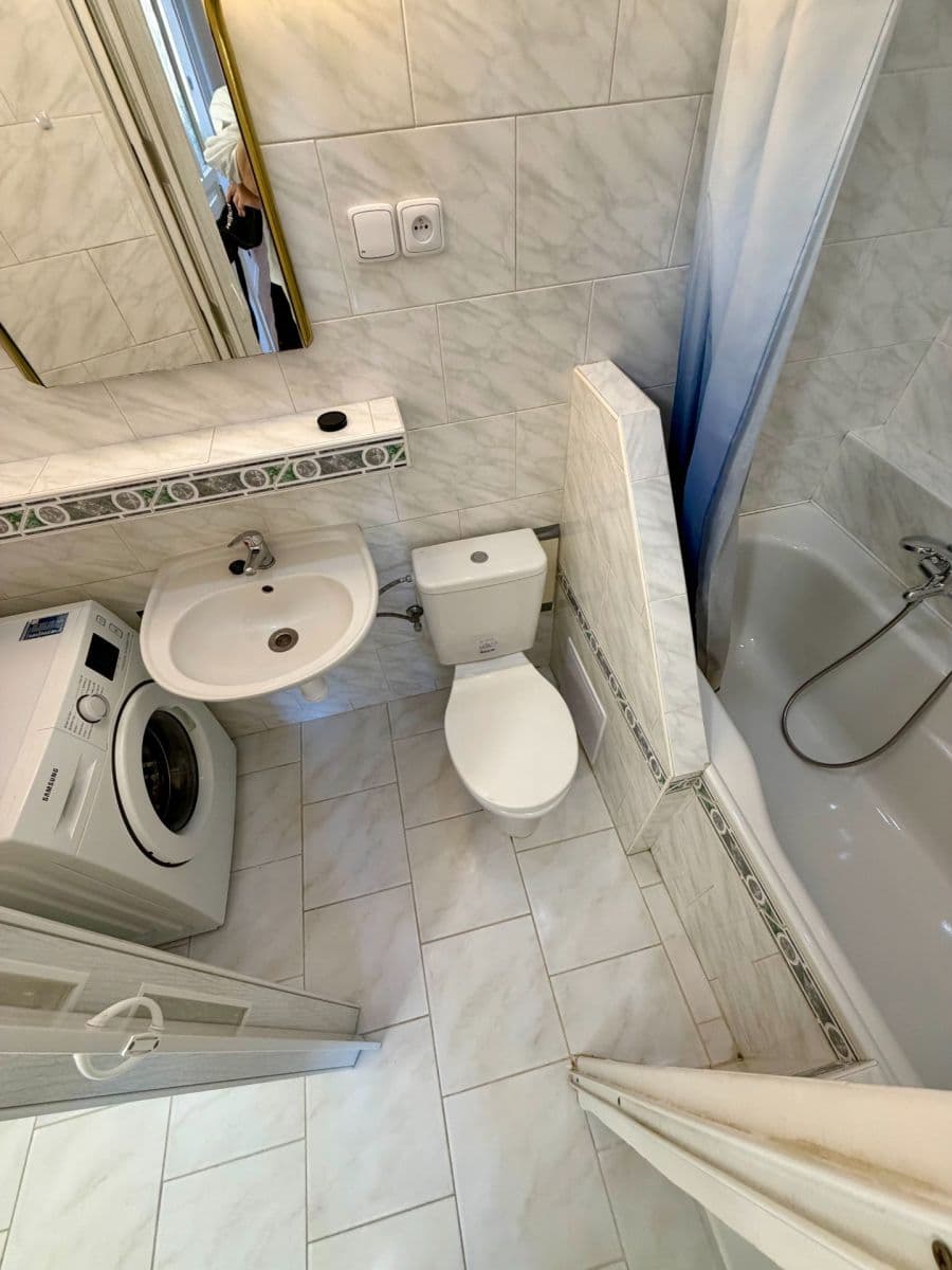 Prenájom bytu 2-izbový 47 m², Janovského, Praha, Praha Prenájom bytu 2-izbový 47 m², Janovského, Praha, Praha
