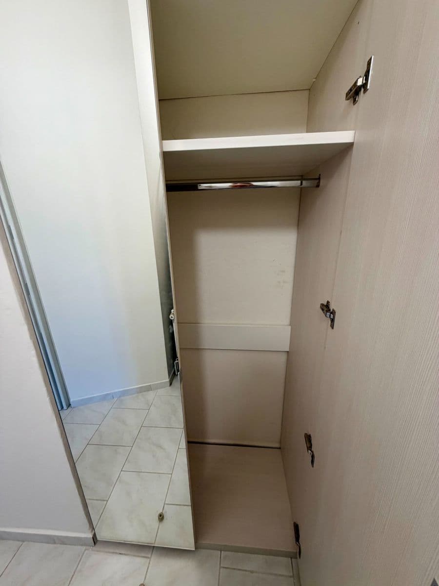 Prenájom bytu 2-izbový 47 m², Janovského, Praha, Praha Prenájom bytu 2-izbový 47 m², Janovského, Praha, Praha