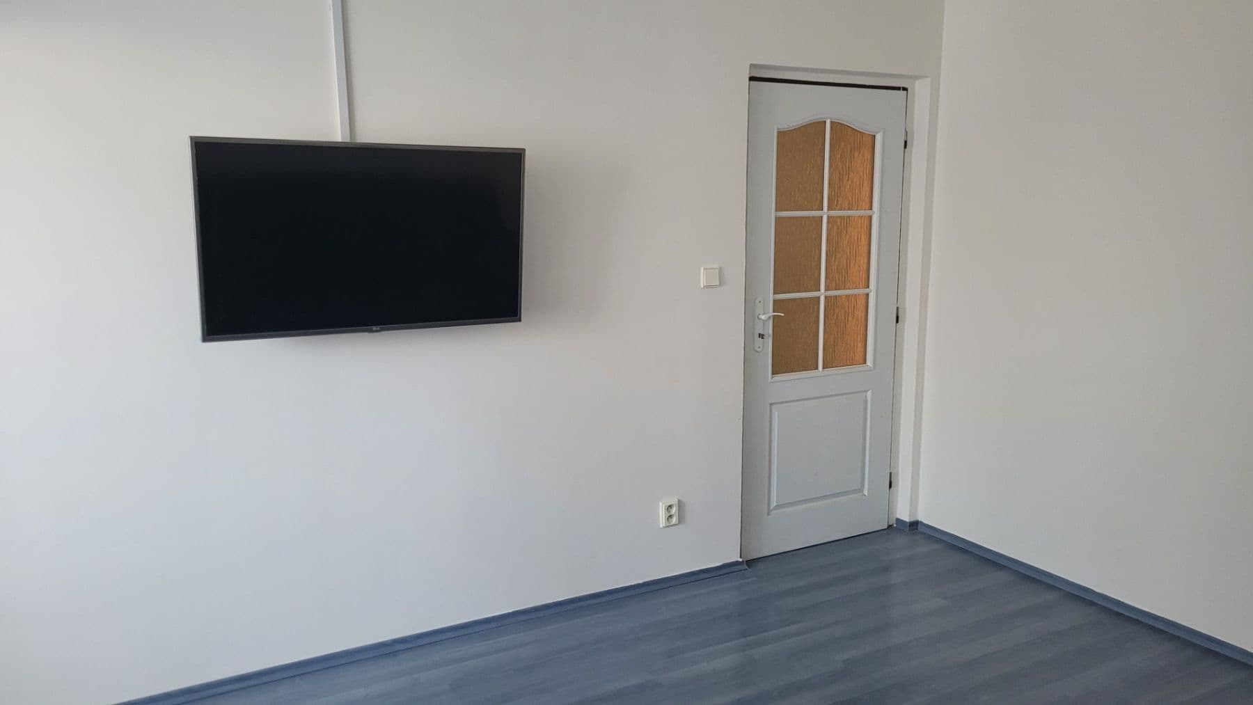 Prenájom bytu 2-izbový 60 m², Krátká, Milovice, Středočeský kraj Prenájom bytu 2-izbový 60 m², Krátká, Milovice, Středočeský kraj
