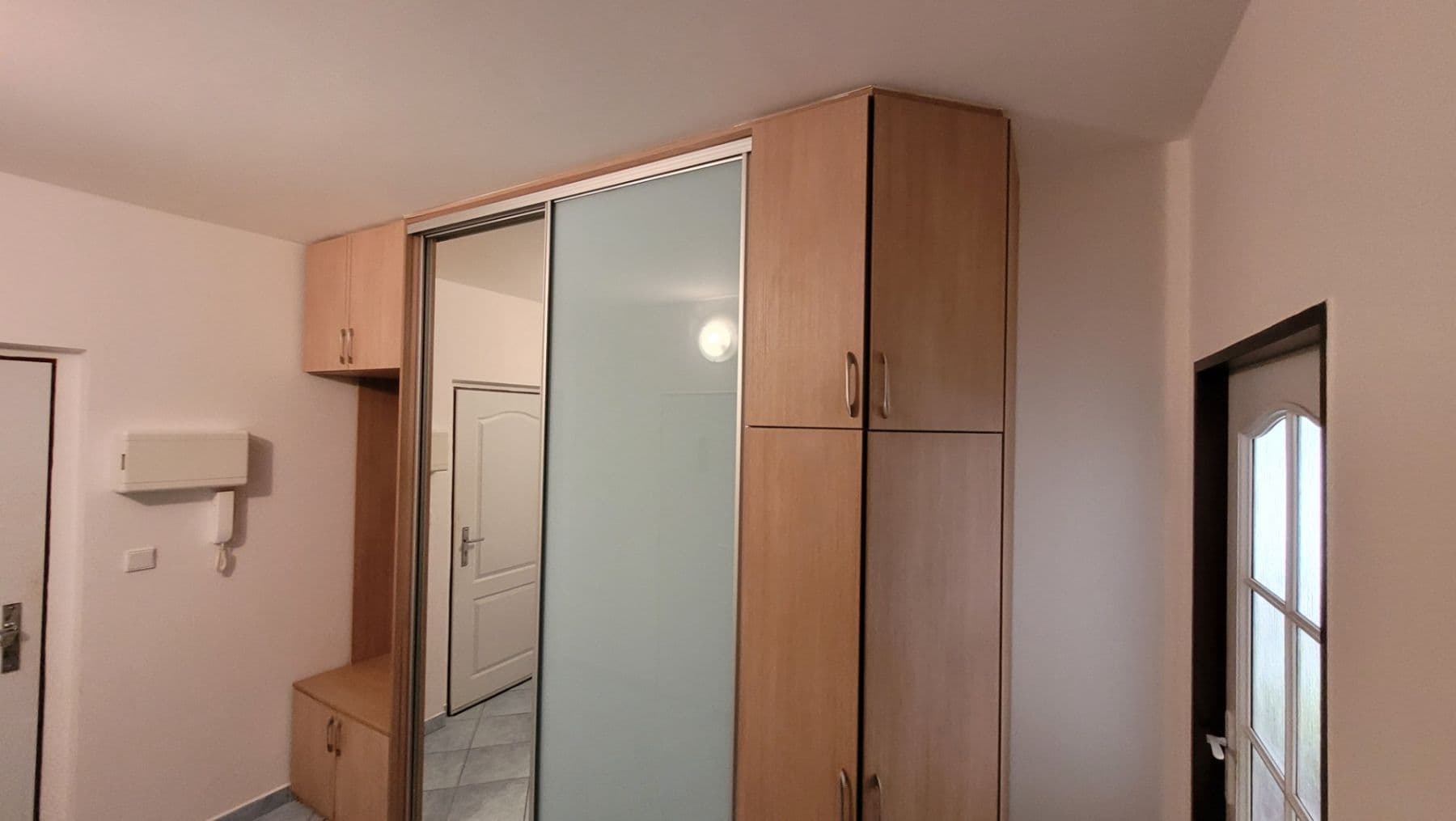 Prenájom bytu 2-izbový 60 m², Krátká, Milovice, Středočeský kraj Prenájom bytu 2-izbový 60 m², Krátká, Milovice, Středočeský kraj