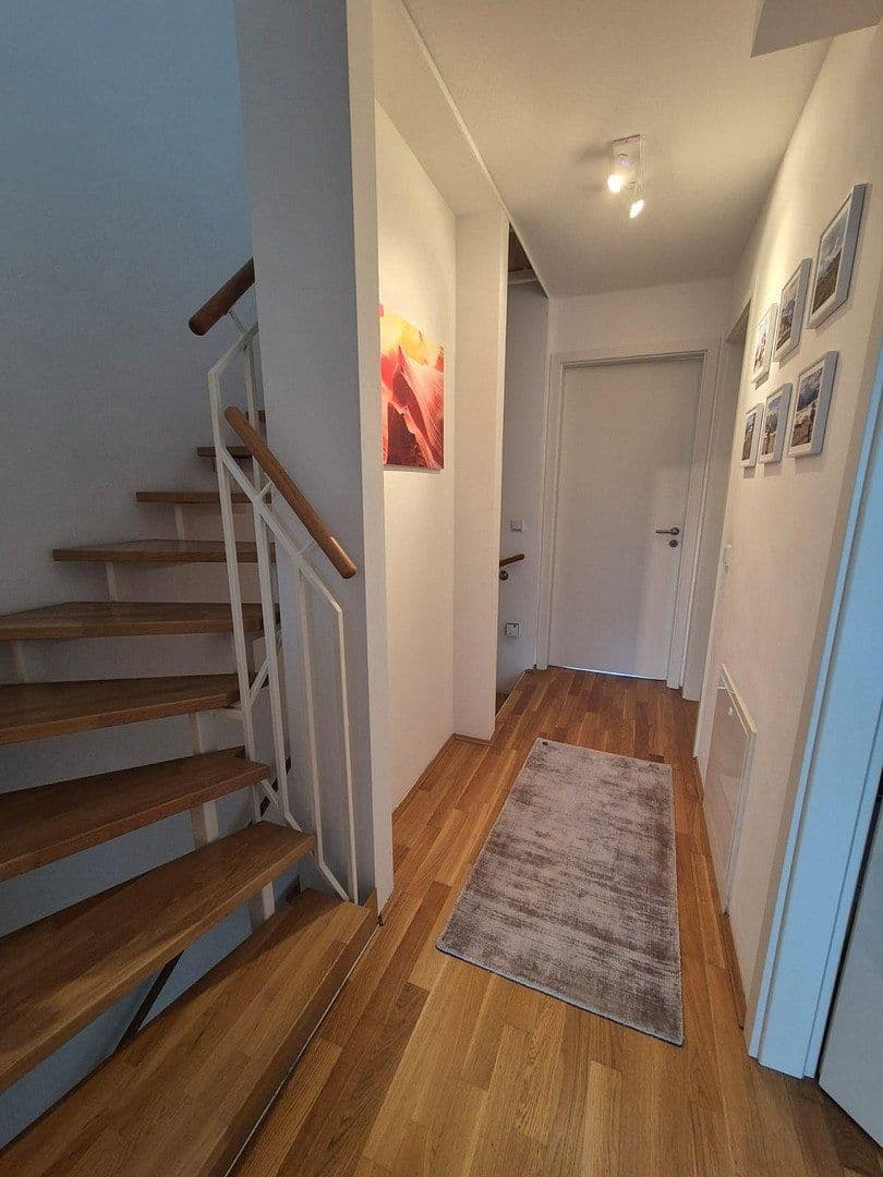 Predaj domu 127 m², pozemok 122 m², Karlsfeld, Bavorsko Predaj domu 127 m², pozemok 122 m², Karlsfeld, Bavorsko