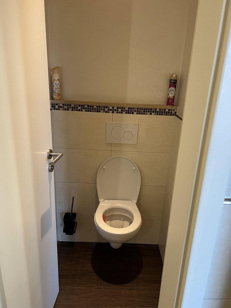 Prenájom nebytového priestoru 300 m², Uerdingerstr 552a, Krefeld-Bockum, Severné Porýnie - Westfálsko Prenájom nebytového priestoru 300 m², Uerdingerstr 552a, Krefeld-Bockum, Severné Porýnie - Westfálsko