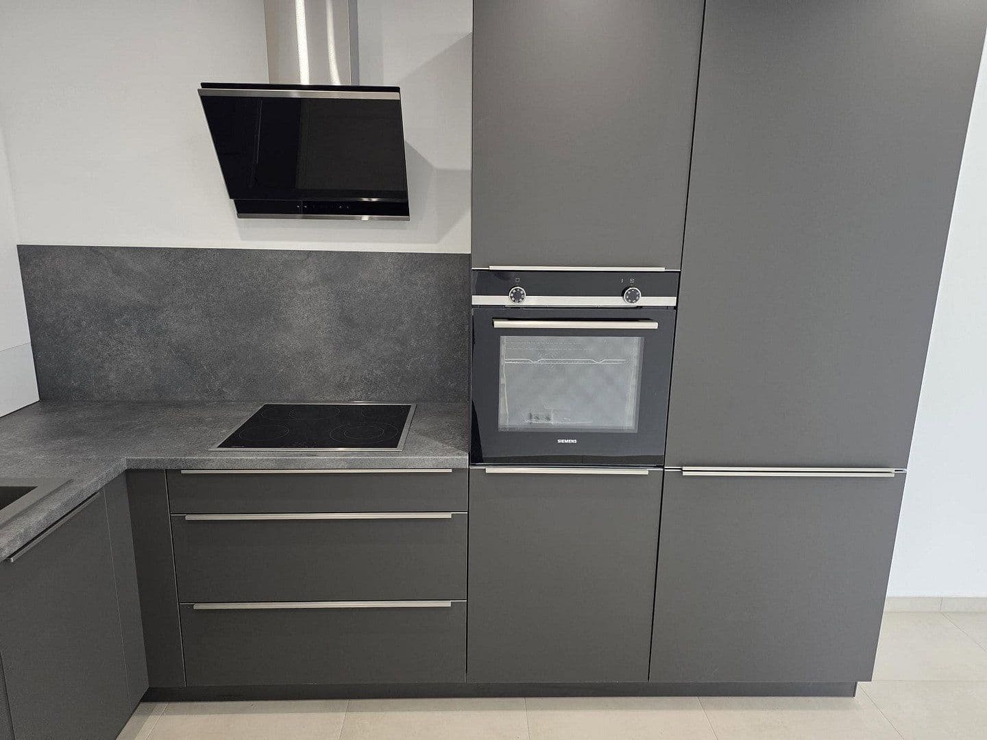 Prenájom bytu 2-izbový 71 m², Schifferstader Str. 27, Mannheim, Bádensko-Wurttembersko Prenájom bytu 2-izbový 71 m², Schifferstader Str. 27, Mannheim, Bádensko-Wurttembersko