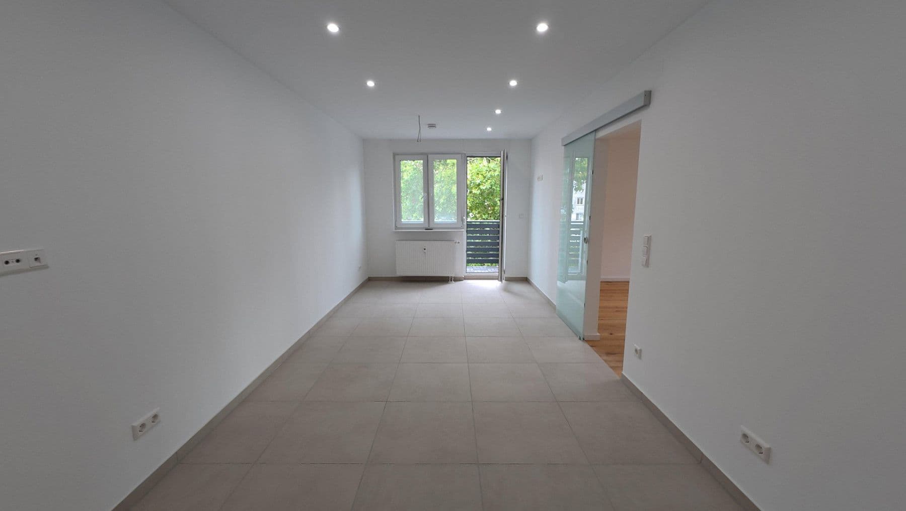 Prenájom bytu 2-izbový 71 m², Schifferstader Str. 27, Mannheim, Bádensko-Wurttembersko Prenájom bytu 2-izbový 71 m², Schifferstader Str. 27, Mannheim, Bádensko-Wurttembersko