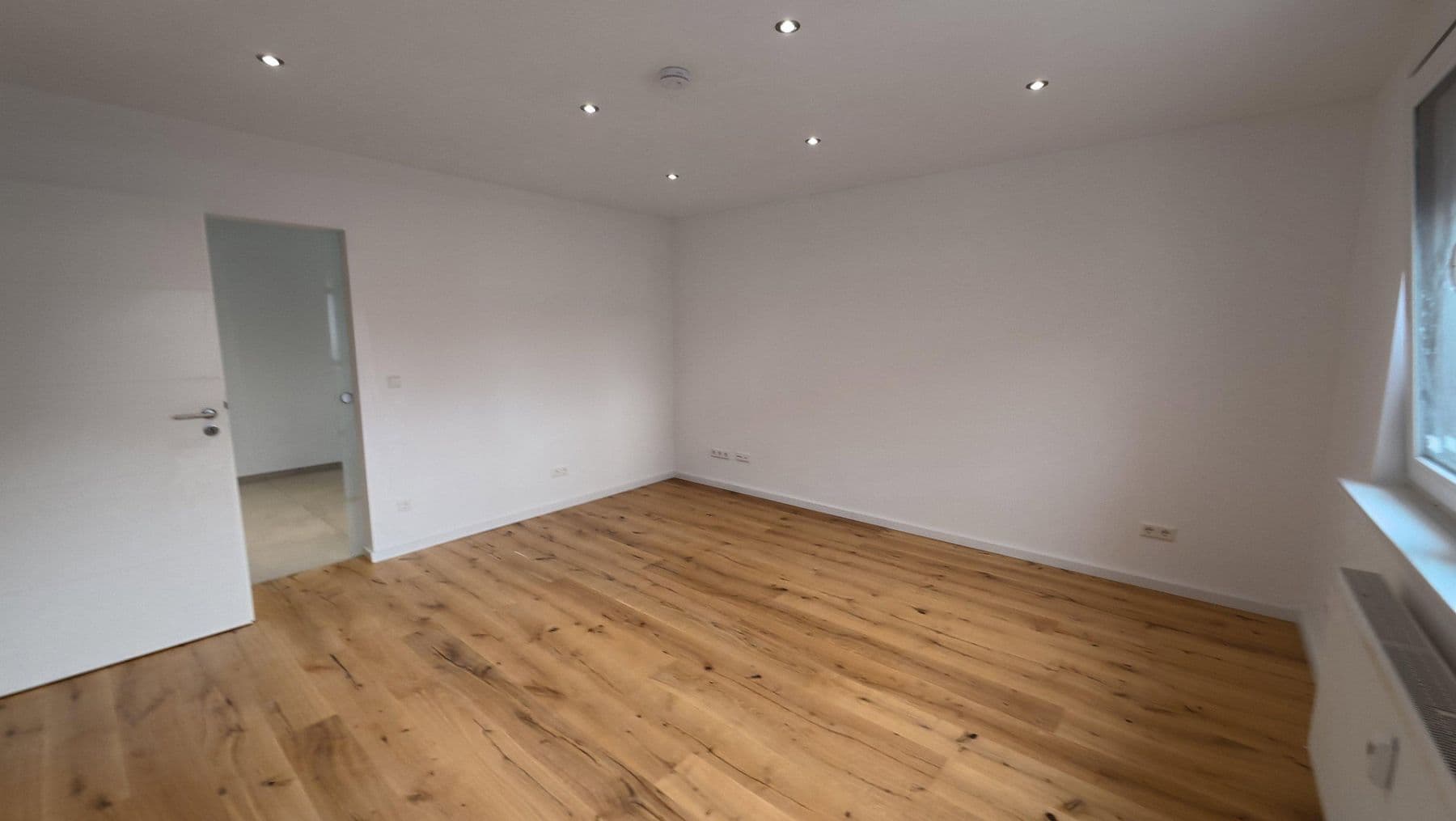 Prenájom bytu 2-izbový 71 m², Schifferstader Str. 27, Mannheim, Bádensko-Wurttembersko Prenájom bytu 2-izbový 71 m², Schifferstader Str. 27, Mannheim, Bádensko-Wurttembersko
