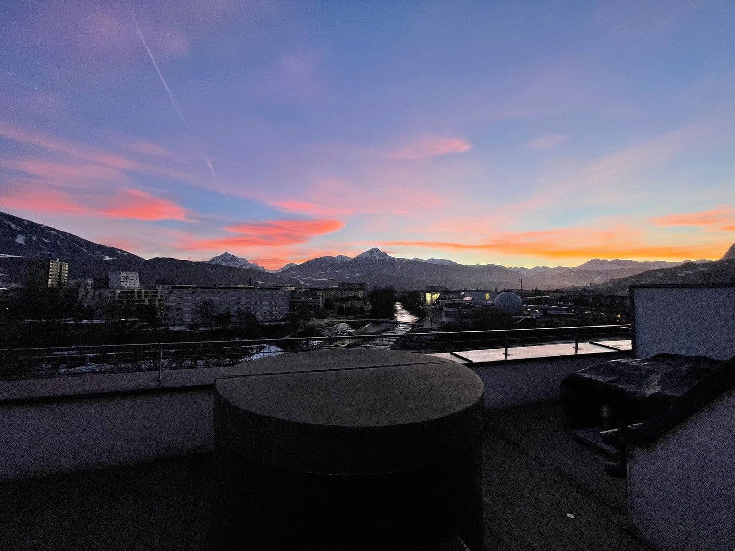 Prenájom bytu 2-izbový 107 m², Haller Straße 77, Innsbruck, Tirolsko Prenájom bytu 2-izbový 107 m², Haller Straße 77, Innsbruck, Tirolsko