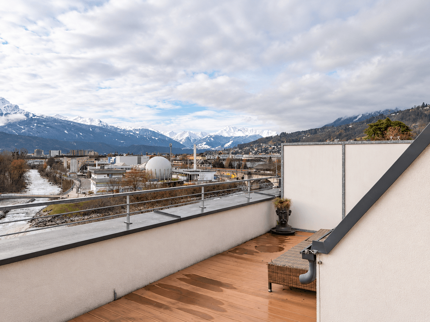 Prenájom bytu 2-izbový 107 m², Haller Straße 77, Innsbruck, Tirolsko Prenájom bytu 2-izbový 107 m², Haller Straße 77, Innsbruck, Tirolsko
