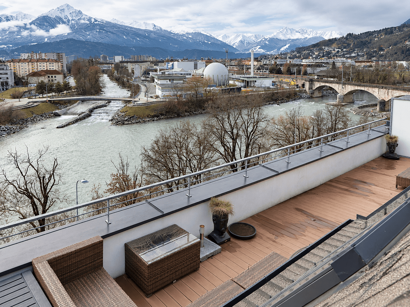 Prenájom bytu 2-izbový 107 m², Haller Straße 77, Innsbruck, Tirolsko Prenájom bytu 2-izbový 107 m², Haller Straße 77, Innsbruck, Tirolsko