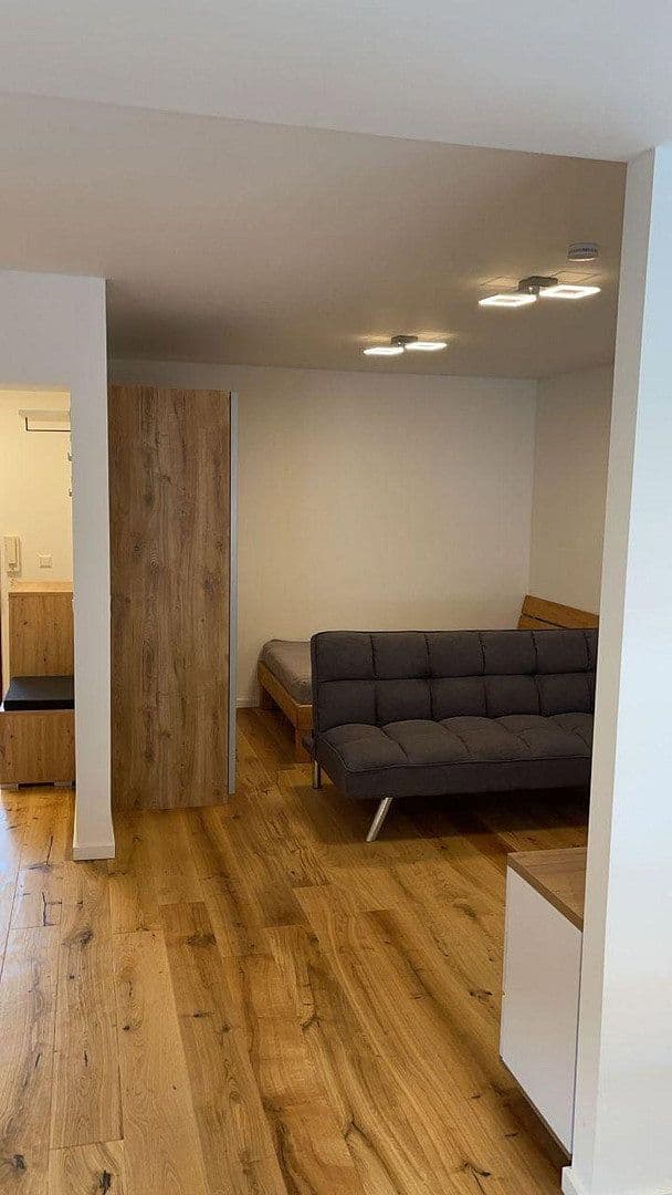 Prenájom bytu 1-izbový 40 m², Lortzingstr. 9, Mannheim, Bádensko-Wurttembersko Prenájom bytu 1-izbový 40 m², Lortzingstr. 9, Mannheim, Bádensko-Wurttembersko