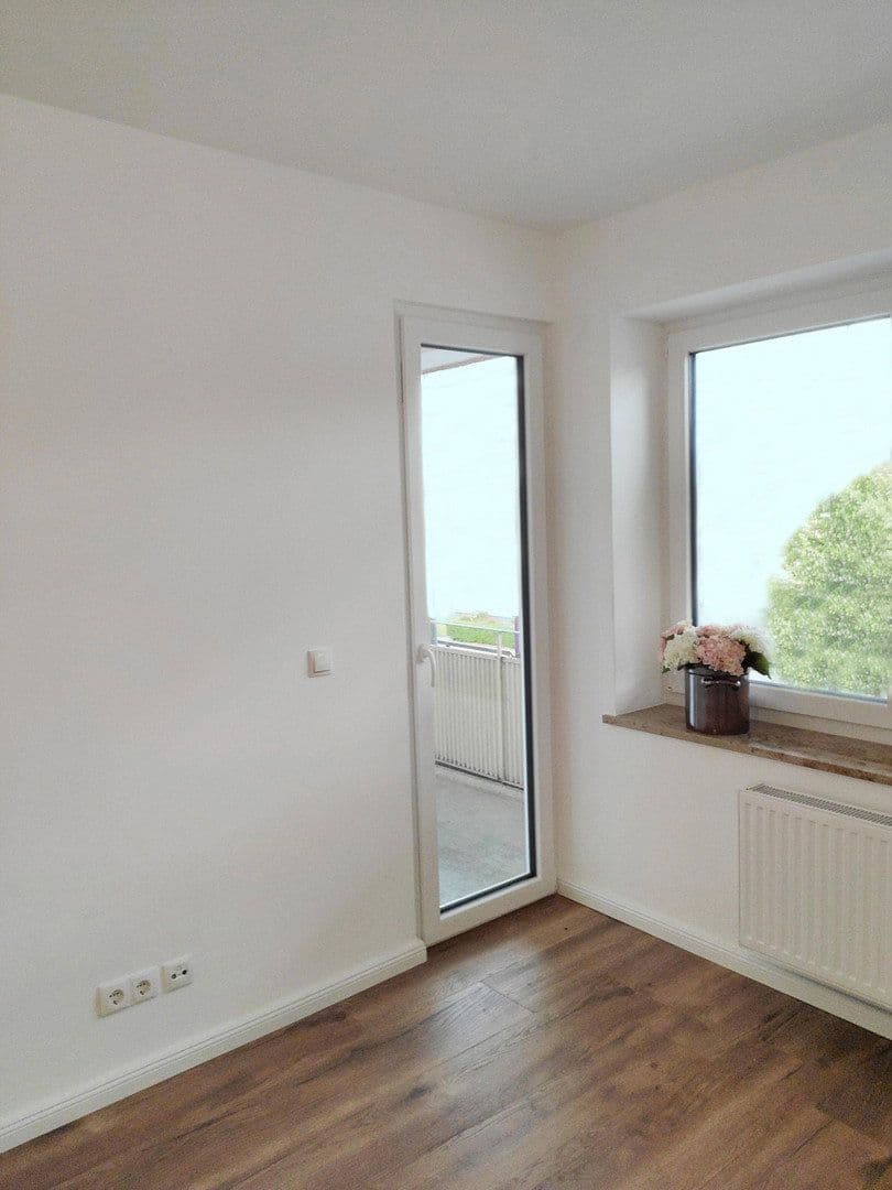 Prenájom bytu 3-izbový 60 m², Kiel, Šlezvicko-Holštajnsko Prenájom bytu 3-izbový 60 m², Kiel, Šlezvicko-Holštajnsko