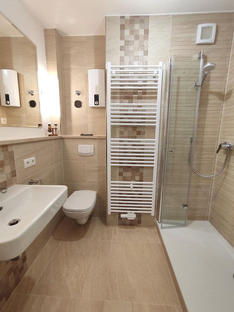 Prenájom bytu 3-izbový 60 m², Kiel, Šlezvicko-Holštajnsko Prenájom bytu 3-izbový 60 m², Kiel, Šlezvicko-Holštajnsko