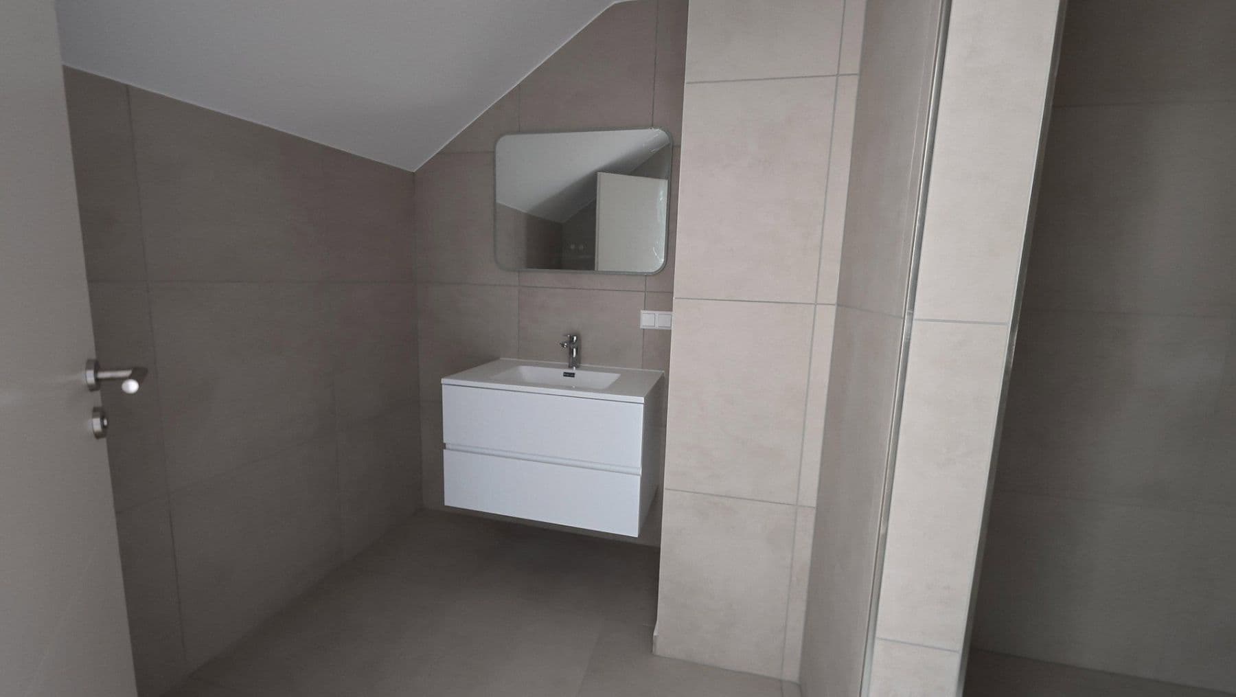 Prenájom bytu 1-izbový 38 m², Schifferstadter Str. 27, Mannheim, Bádensko-Wurttembersko Prenájom bytu 1-izbový 38 m², Schifferstadter Str. 27, Mannheim, Bádensko-Wurttembersko
