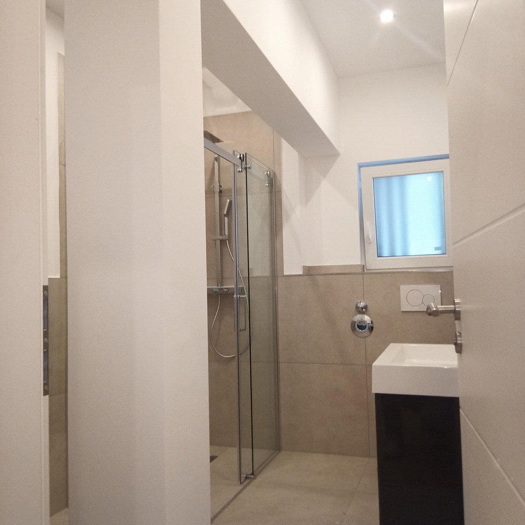 Prenájom bytu 2-izbový 55 m², Von-der-Tann-Straße 38A, Ludwigshafen am Rhein, Porýnie-Falcko Prenájom bytu 2-izbový 55 m², Von-der-Tann-Straße 38A, Ludwigshafen am Rhein, Porýnie-Falcko