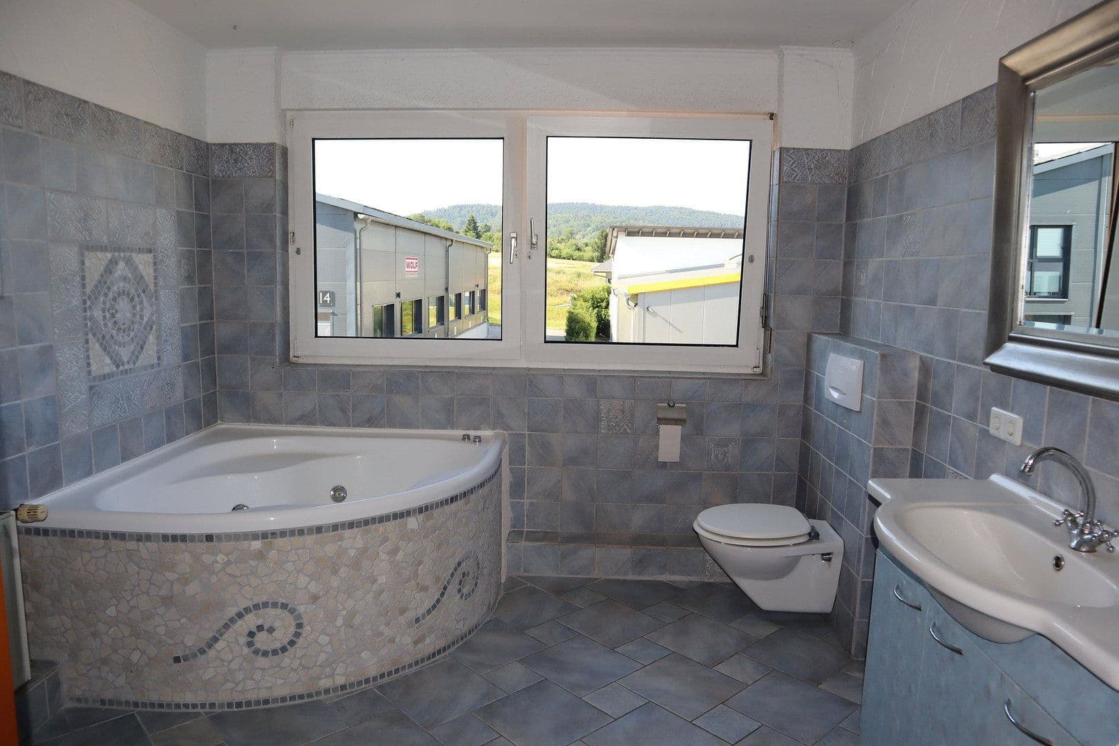 Predaj domu 479 m², pozemok 826 m², Auenwald, Bádensko-Wurttembersko Predaj domu 479 m², pozemok 826 m², Auenwald, Bádensko-Wurttembersko
