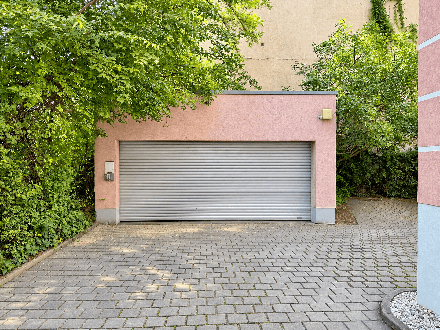 Prenájom garáže, Emil-Ueberall-Straße 27, Dresden, Sasko Prenájom garáže, Emil-Ueberall-Straße 27, Dresden, Sasko