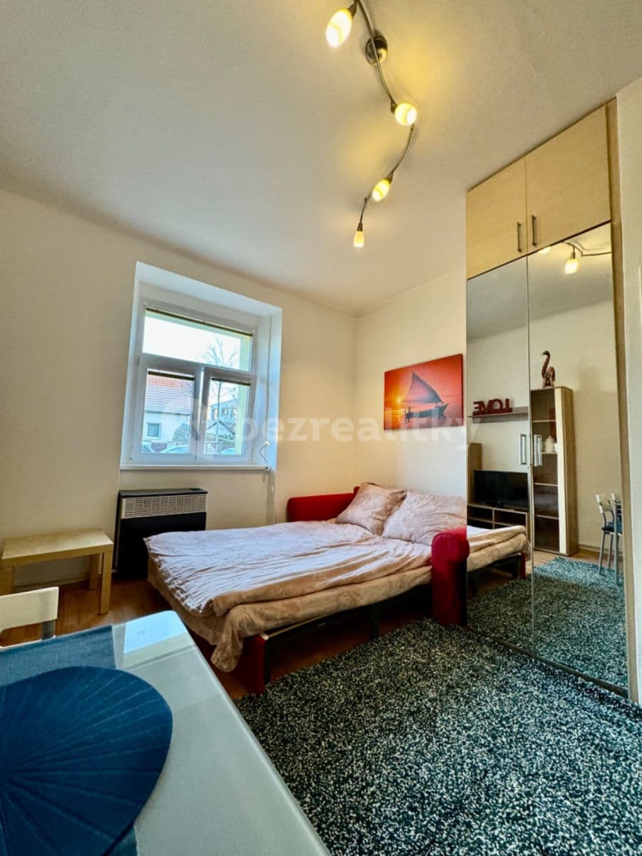 Prenájom bytu 1-izbový 30 m², V Domově, Praha, Praha Prenájom bytu 1-izbový 30 m², V Domově, Praha, Praha
