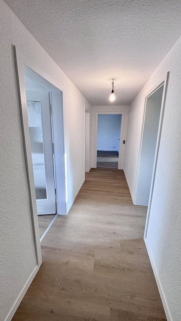 Prenájom bytu 3-izbový 70 m², Van-der-Giese-Straße, Düren, Severné Porýnie - Westfálsko Prenájom bytu 3-izbový 70 m², Van-der-Giese-Straße, Düren, Severné Porýnie - Westfálsko