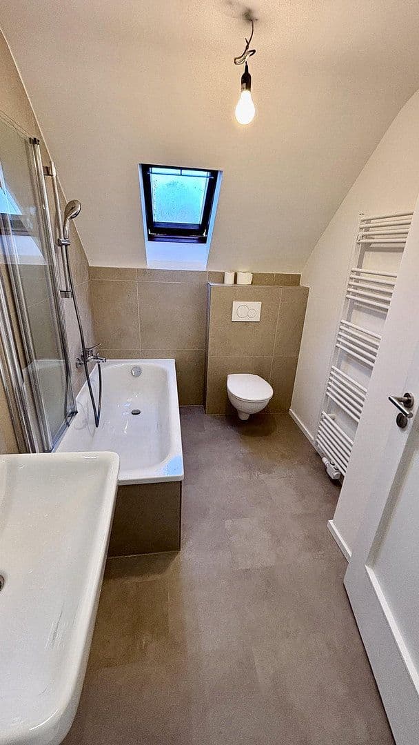 Prenájom bytu 3-izbový 70 m², Van-der-Giese-Straße, Düren, Severné Porýnie - Westfálsko Prenájom bytu 3-izbový 70 m², Van-der-Giese-Straße, Düren, Severné Porýnie - Westfálsko