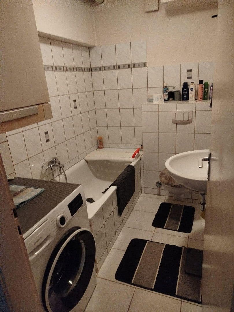 Prenájom bytu 3-izbový 75 m², Ahlmannshof 10, Gelsenkirchen, Severné Porýnie - Westfálsko Prenájom bytu 3-izbový 75 m², Ahlmannshof 10, Gelsenkirchen, Severné Porýnie - Westfálsko