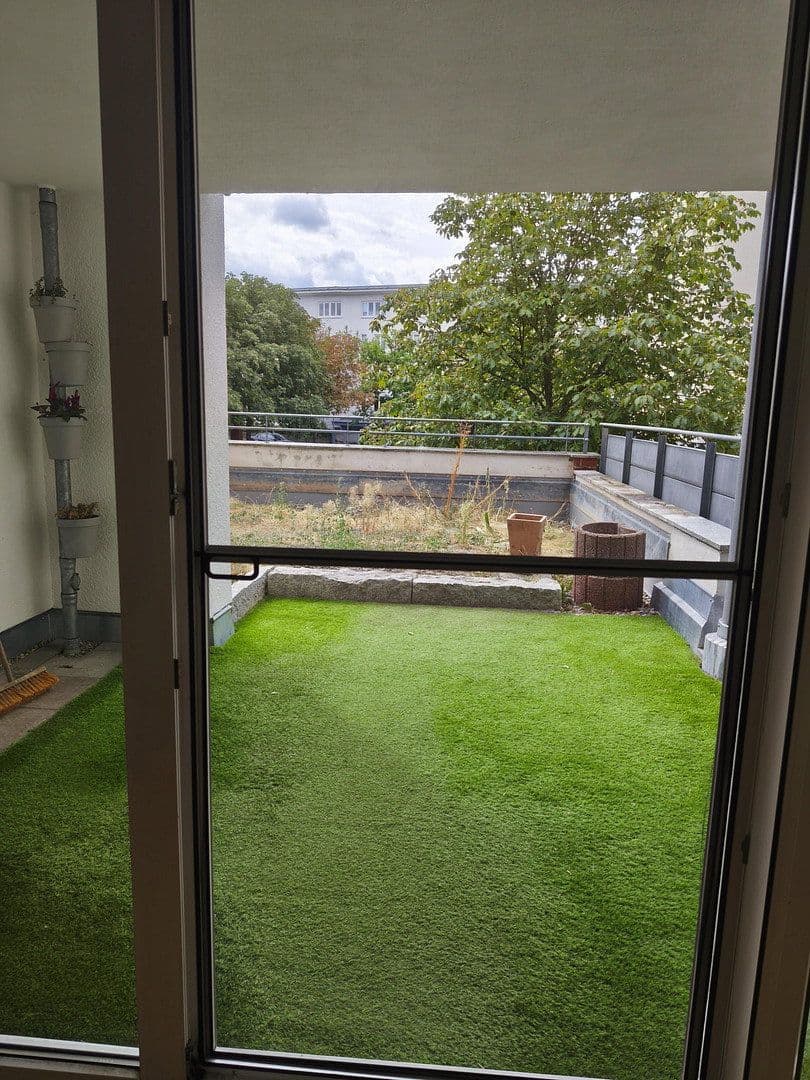 Prenájom bytu 3-izbový 80 m², Walter-Gropius-Str. 5, Reutlingen, Bádensko-Wurttembersko Prenájom bytu 3-izbový 80 m², Walter-Gropius-Str. 5, Reutlingen, Bádensko-Wurttembersko