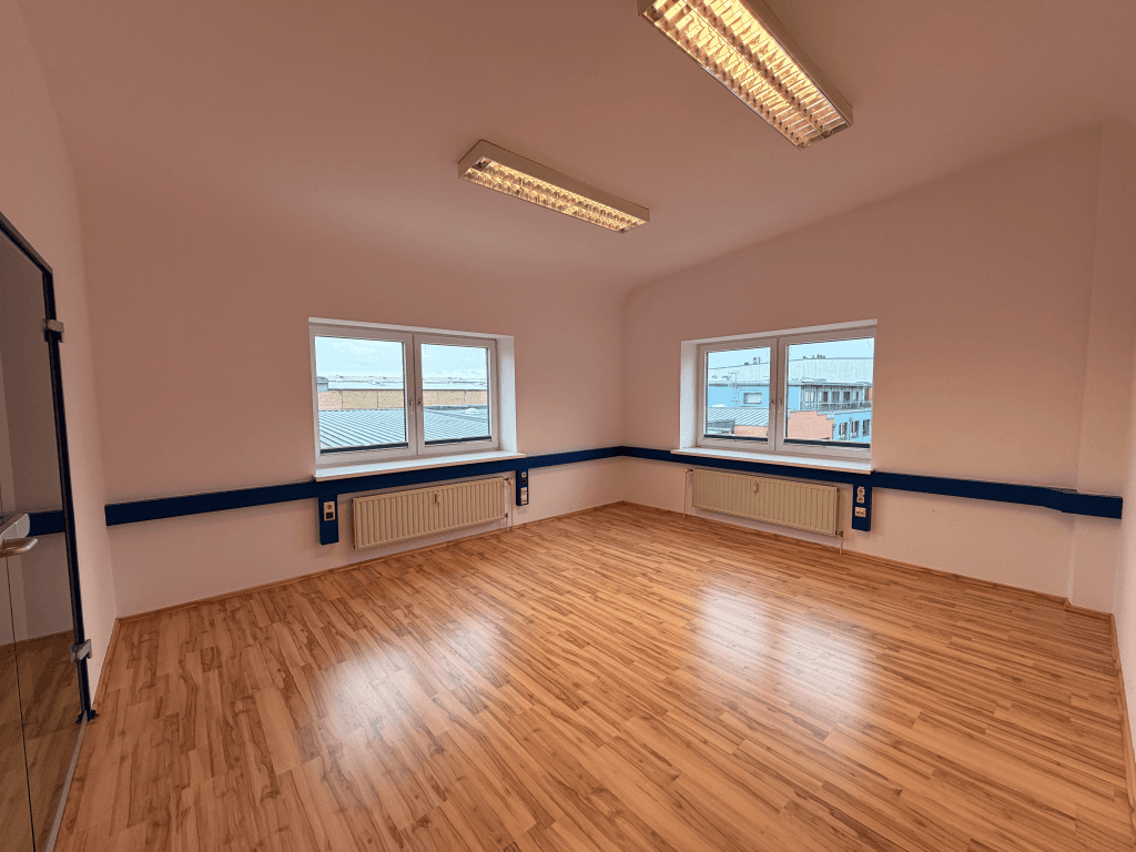 Prenájom kancelárie 632 m², Braunschweig, Dolné Sasko Prenájom kancelárie 632 m², Braunschweig, Dolné Sasko