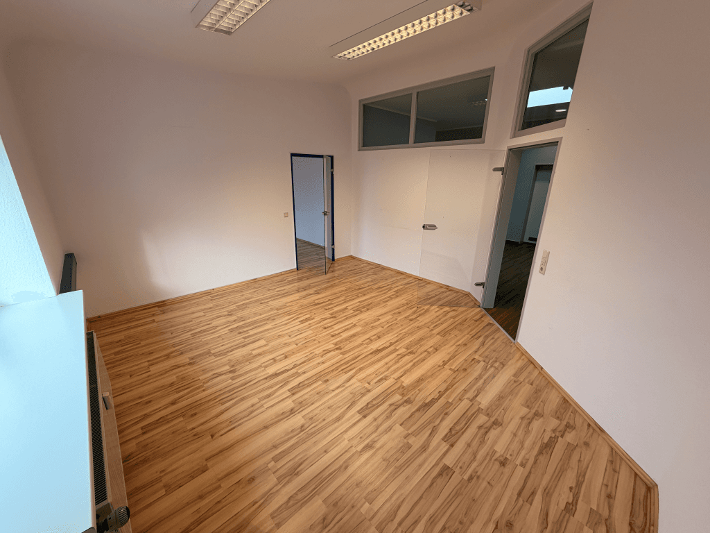 Prenájom kancelárie 632 m², Braunschweig, Dolné Sasko Prenájom kancelárie 632 m², Braunschweig, Dolné Sasko