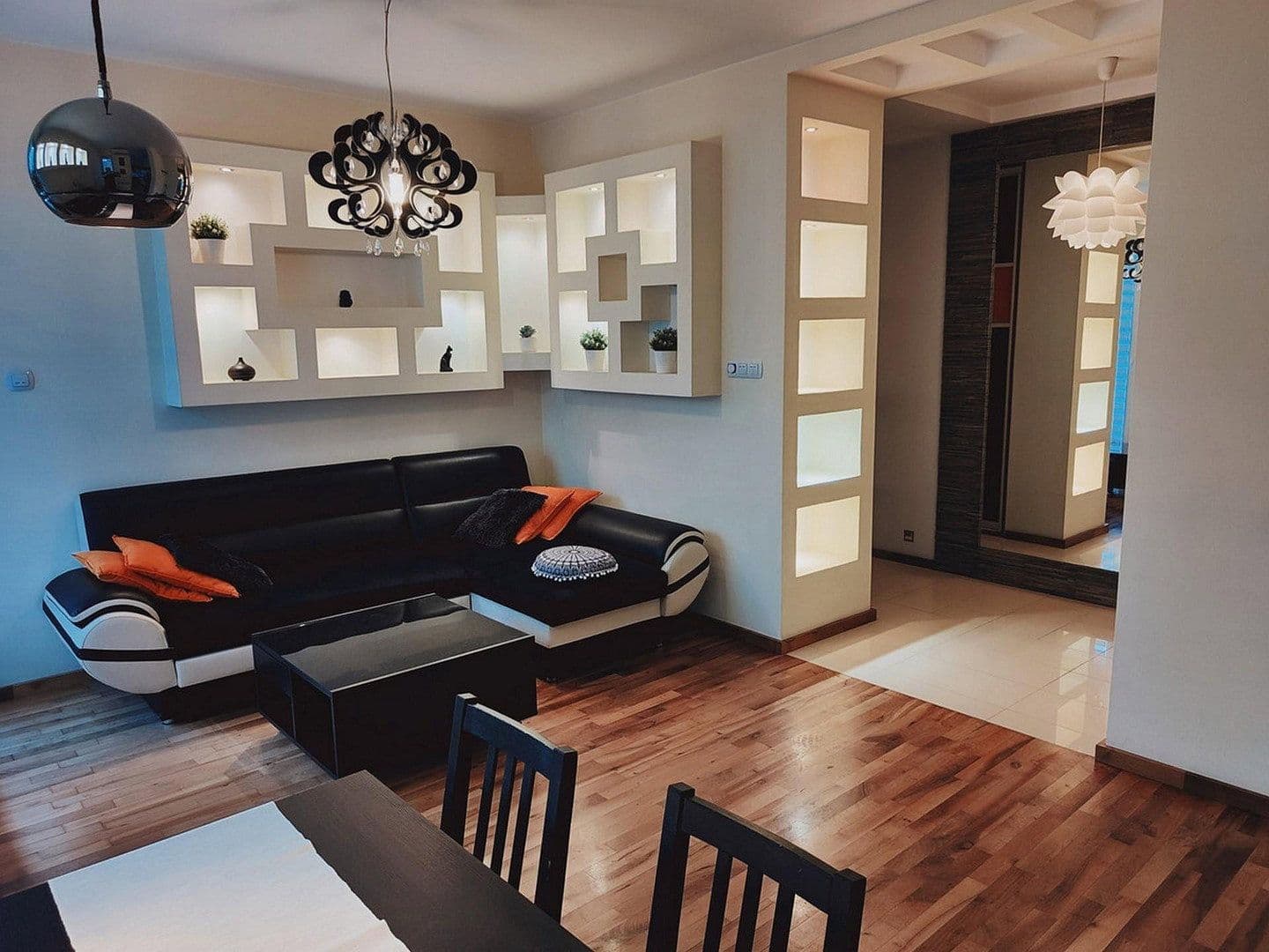 Prenájom bytu 2-izbový 58 m², Sindelfingen, Bádensko-Wurttembersko Prenájom bytu 2-izbový 58 m², Sindelfingen, Bádensko-Wurttembersko