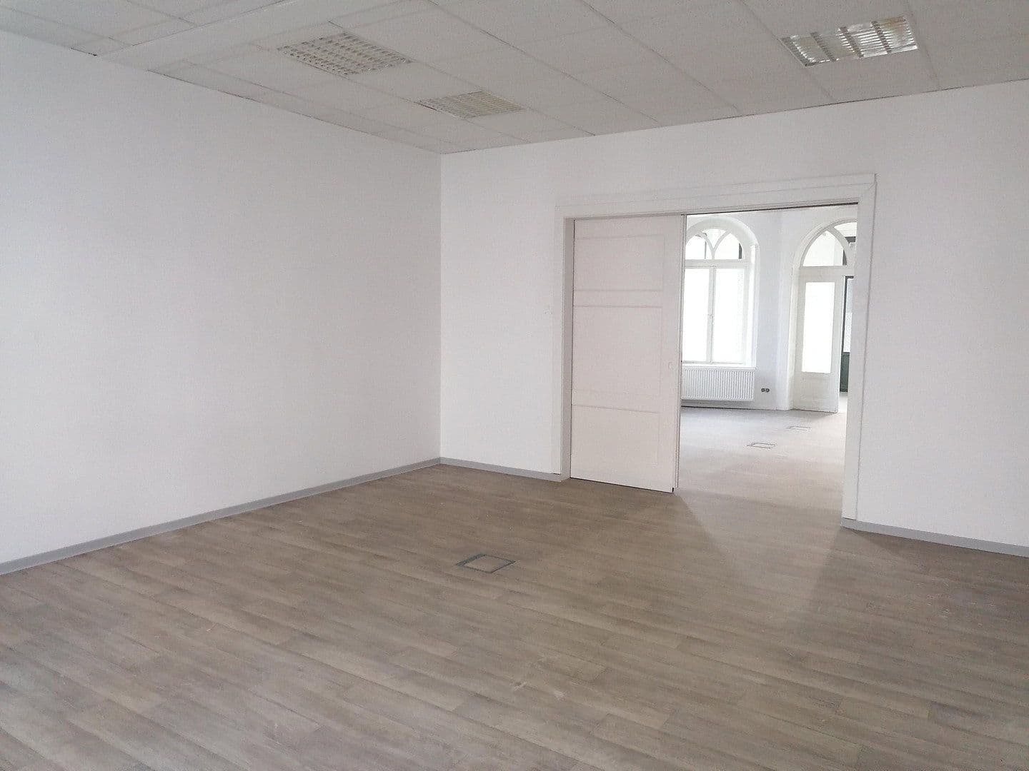 Prenájom kancelárie 816 m², Friedensstraße 11, Waren (Müritz), Meklenbursko-Predpomoransko Prenájom kancelárie 816 m², Friedensstraße 11, Waren (Müritz), Meklenbursko-Predpomoransko