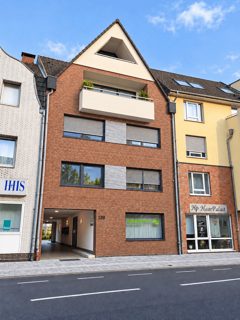 Prenájom bytu 3-izbový 89 m², Solinger Str. 139, Langenfeld (Rheinland), Severné Porýnie - Westfálsko Prenájom bytu 3-izbový 89 m², Solinger Str. 139, Langenfeld (Rheinland), Severné Porýnie - Westfálsko