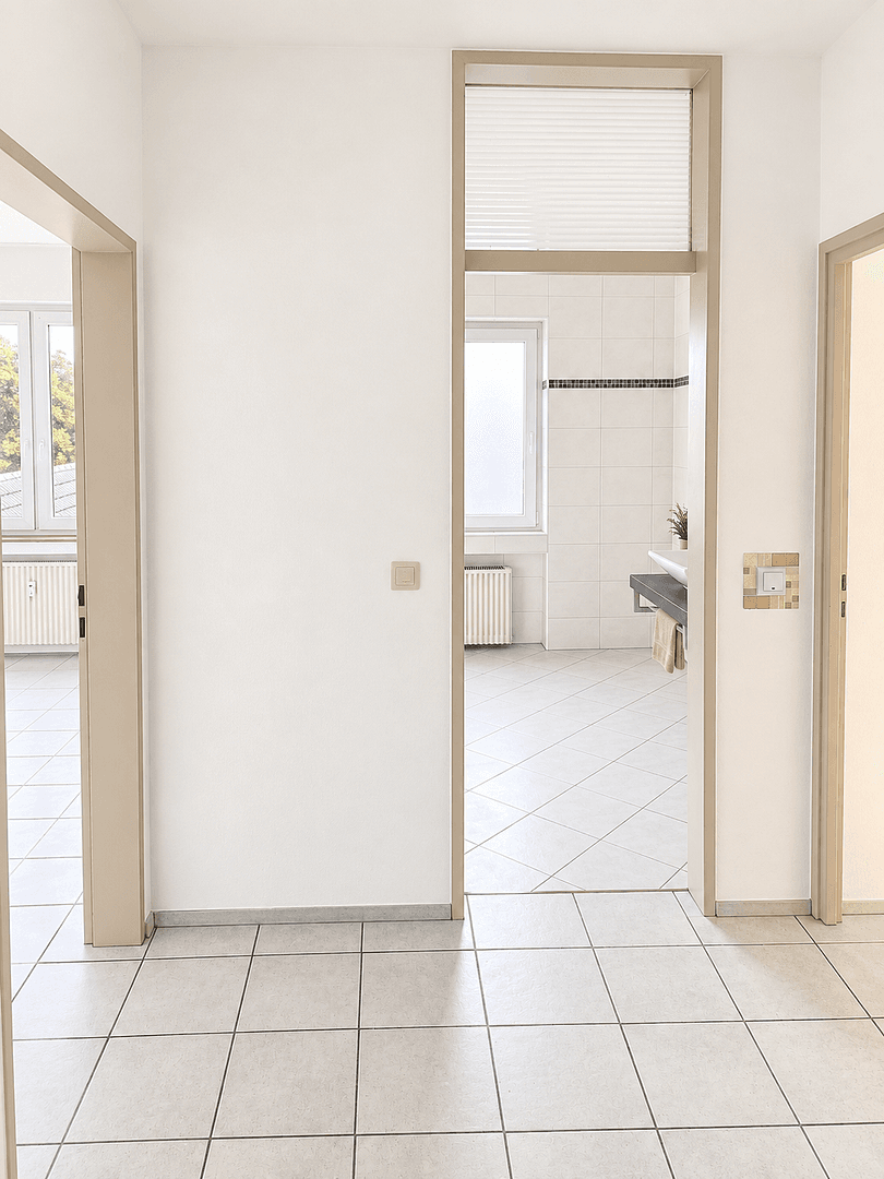 Prenájom bytu 3-izbový 89 m², Solinger Str. 139, Langenfeld (Rheinland), Severné Porýnie - Westfálsko Prenájom bytu 3-izbový 89 m², Solinger Str. 139, Langenfeld (Rheinland), Severné Porýnie - Westfálsko