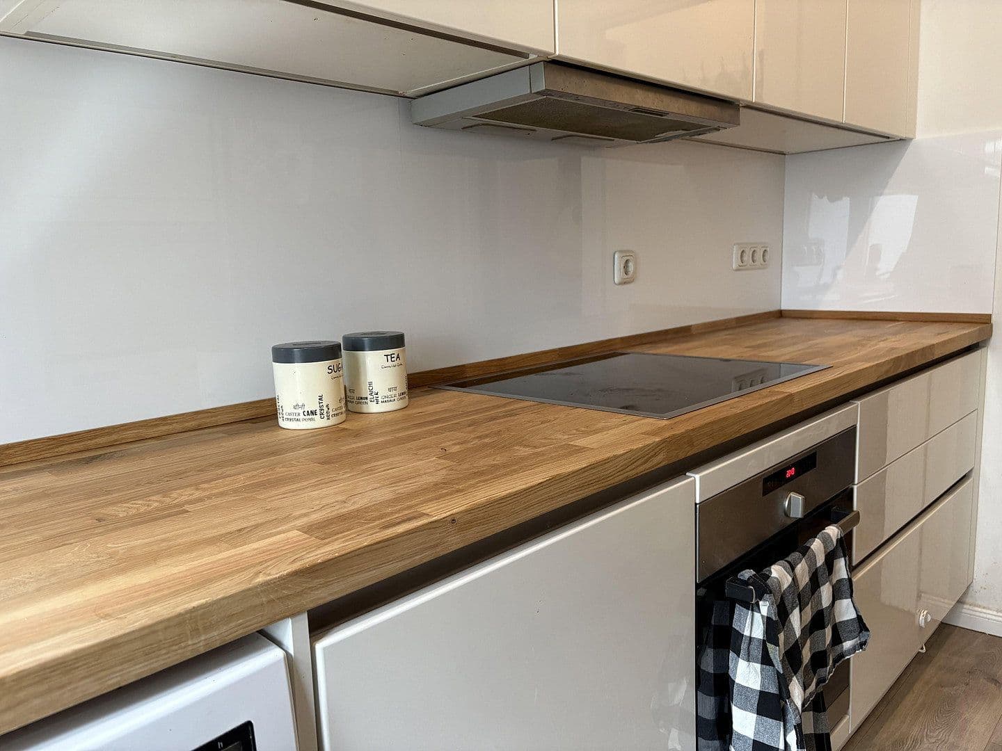 Prenájom bytu 2-izbový 65 m², Berlin, Berlín Prenájom bytu 2-izbový 65 m², Berlin, Berlín