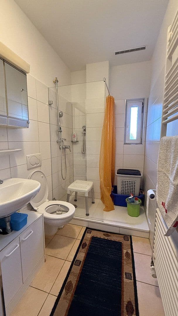Prenájom bytu 3-izbový 64 m², Heininger Straße 12, Göppingen, Bádensko-Wurttembersko Prenájom bytu 3-izbový 64 m², Heininger Straße 12, Göppingen, Bádensko-Wurttembersko