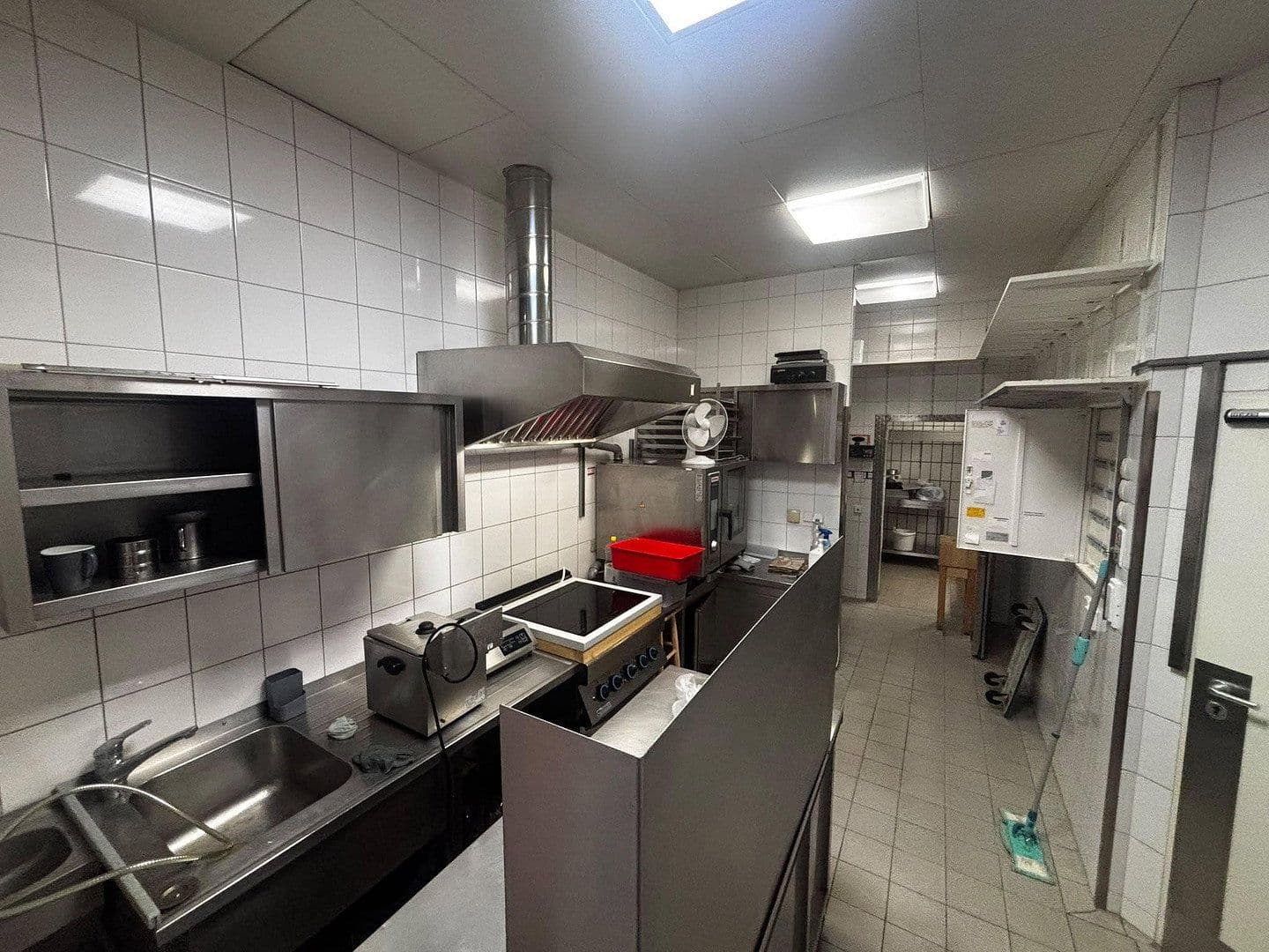 Prenájom nebytového priestoru 100 m², Krötenweg 3, Stuttgart, Bádensko-Wurttembersko Prenájom nebytového priestoru 100 m², Krötenweg 3, Stuttgart, Bádensko-Wurttembersko