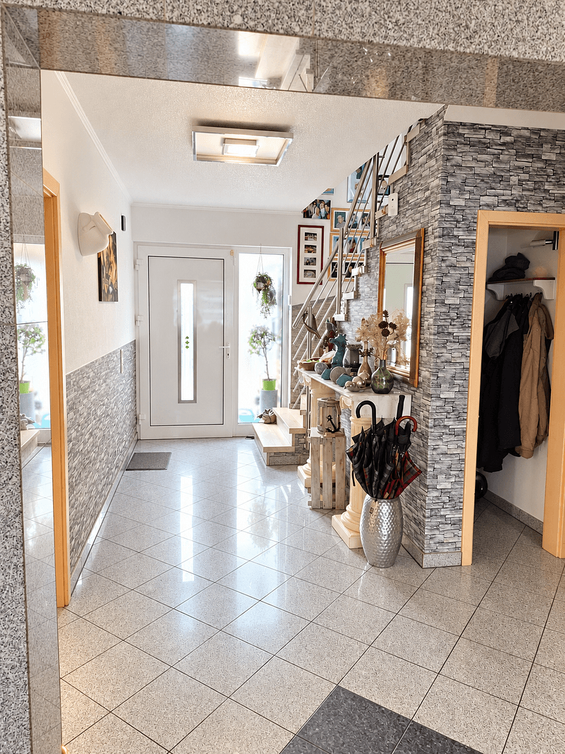 Predaj domu 238 m², pozemok 785 m², Fichtenweg, 2, Fürthen, Porýnie-Falcko Predaj domu 238 m², pozemok 785 m², Fichtenweg, 2, Fürthen, Porýnie-Falcko