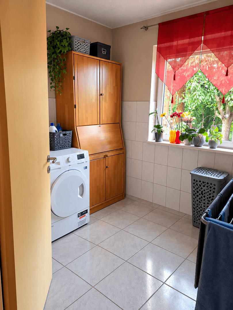 Predaj domu 238 m², pozemok 785 m², Fichtenweg, 2, Fürthen, Porýnie-Falcko Predaj domu 238 m², pozemok 785 m², Fichtenweg, 2, Fürthen, Porýnie-Falcko