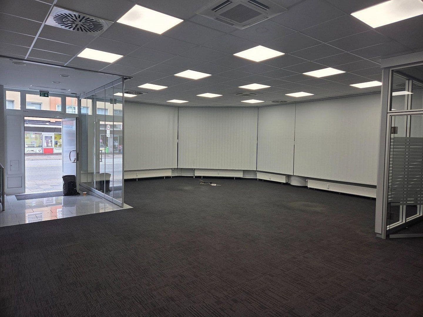 Prenájom kancelárie 172 m², Lloydstraße 31, Bremerhaven, Brémy Prenájom kancelárie 172 m², Lloydstraße 31, Bremerhaven, Brémy