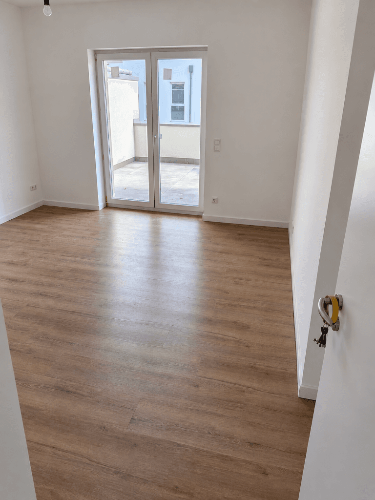Prenájom bytu 4-izbový 96 m², Carl-Adam-Petri-Straße, Potsdam, Brandenbursko Prenájom bytu 4-izbový 96 m², Carl-Adam-Petri-Straße, Potsdam, Brandenbursko