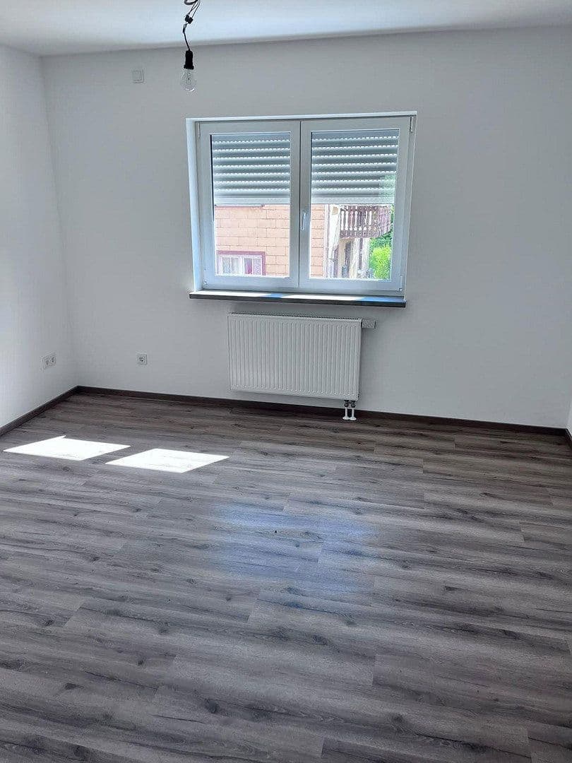 Predaj bytu 3-izbový 87 m², Dorfgütingen Nr. 15, Feuchtwangen, Bavorsko Predaj bytu 3-izbový 87 m², Dorfgütingen Nr. 15, Feuchtwangen, Bavorsko