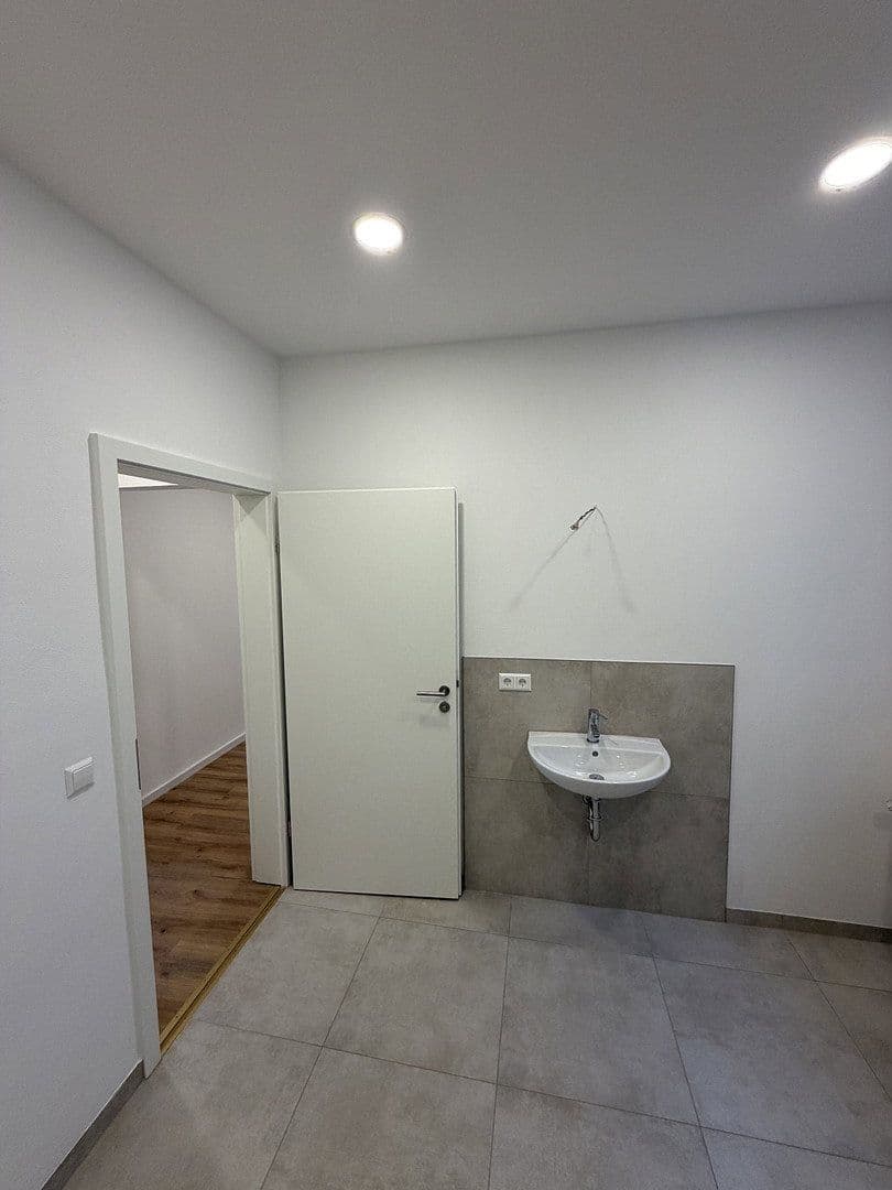 Prenájom bytu 3-izbový 84 m², Hauptstraße 4, Ilshofen, Bádensko-Wurttembersko Prenájom bytu 3-izbový 84 m², Hauptstraße 4, Ilshofen, Bádensko-Wurttembersko
