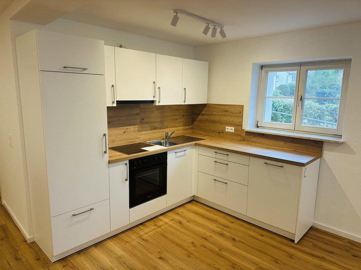 Prenájom bytu 2-izbový 65 m², Ilshofen, Bádensko-Wurttembersko Prenájom bytu 2-izbový 65 m², Ilshofen, Bádensko-Wurttembersko