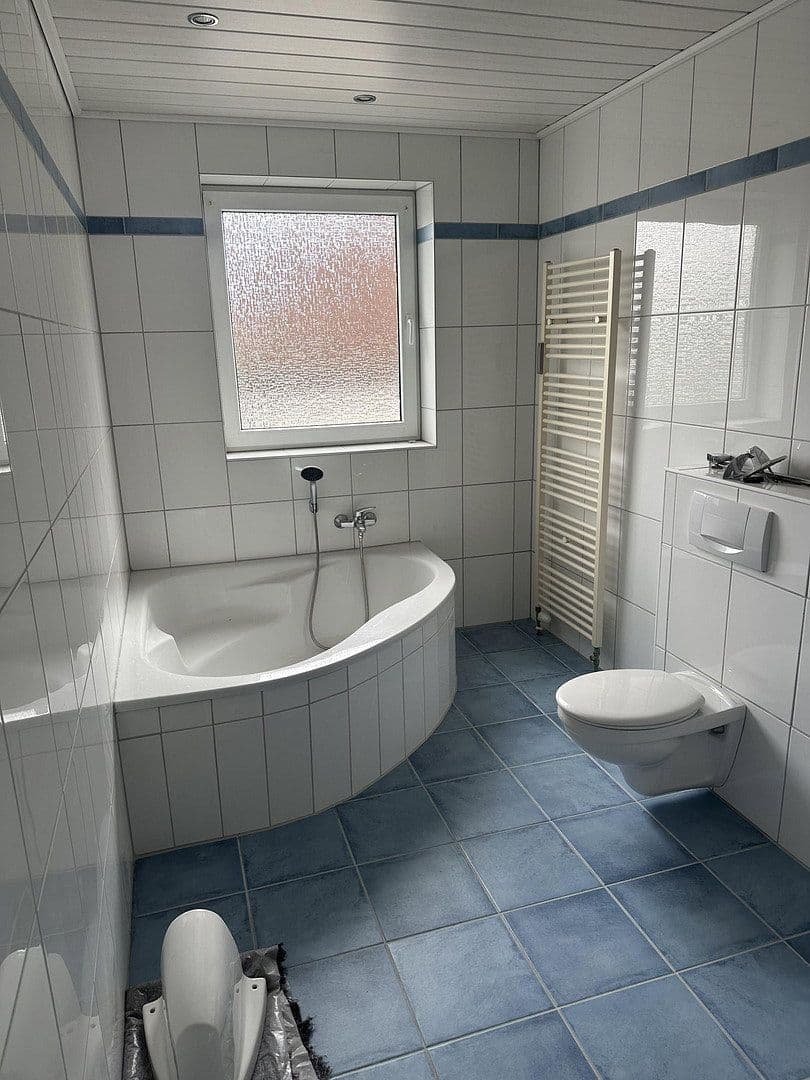 Prenájom bytu 3-izbový 88 m², Dahlem, Severné Porýnie - Westfálsko Prenájom bytu 3-izbový 88 m², Dahlem, Severné Porýnie - Westfálsko