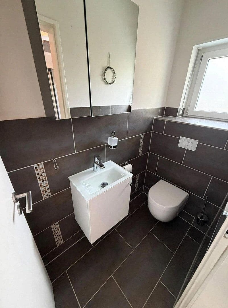 Predaj domu 205 m², pozemok 2.140 m², Hof, Bavorsko Predaj domu 205 m², pozemok 2.140 m², Hof, Bavorsko