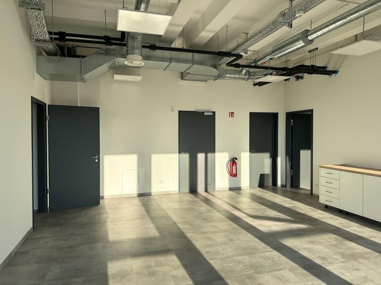 Prenájom kancelárie 121 m², Wettersteinring 17, Dachau, Bavorsko Prenájom kancelárie 121 m², Wettersteinring 17, Dachau, Bavorsko