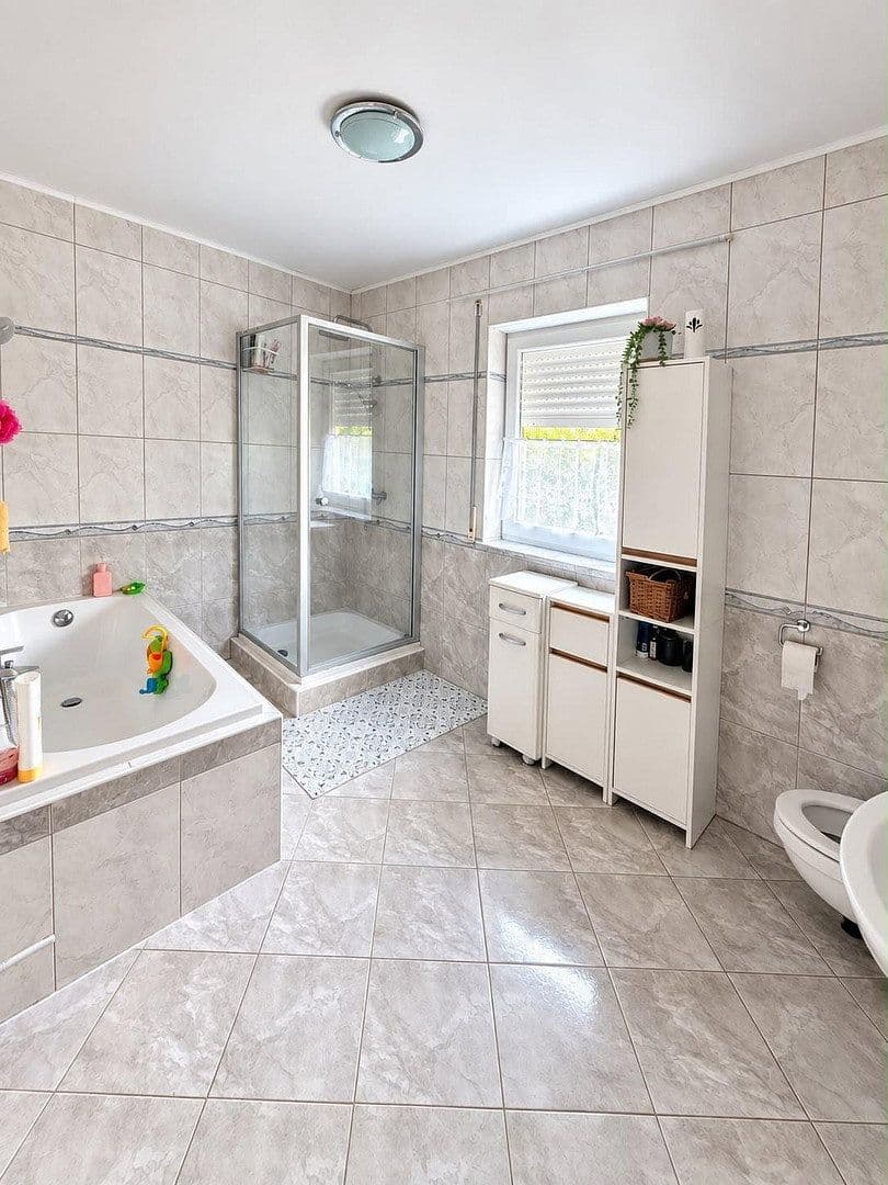 Predaj domu 168 m², pozemok 639 m², Rotkehnchenweg 5, Dornburg, Hesensko Predaj domu 168 m², pozemok 639 m², Rotkehnchenweg 5, Dornburg, Hesensko
