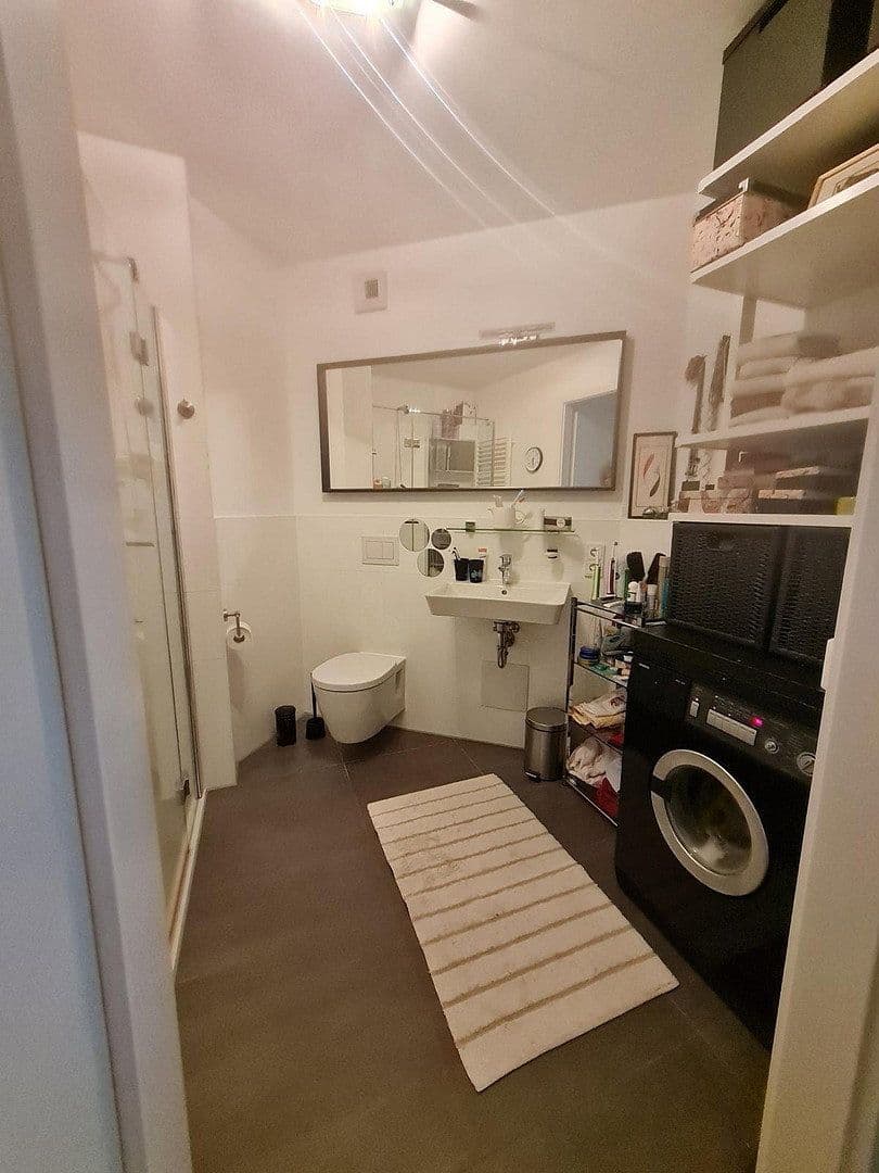 Prenájom bytu 4-izbový 97 m², Colmdorfstr.13, München, Bavorsko Prenájom bytu 4-izbový 97 m², Colmdorfstr.13, München, Bavorsko